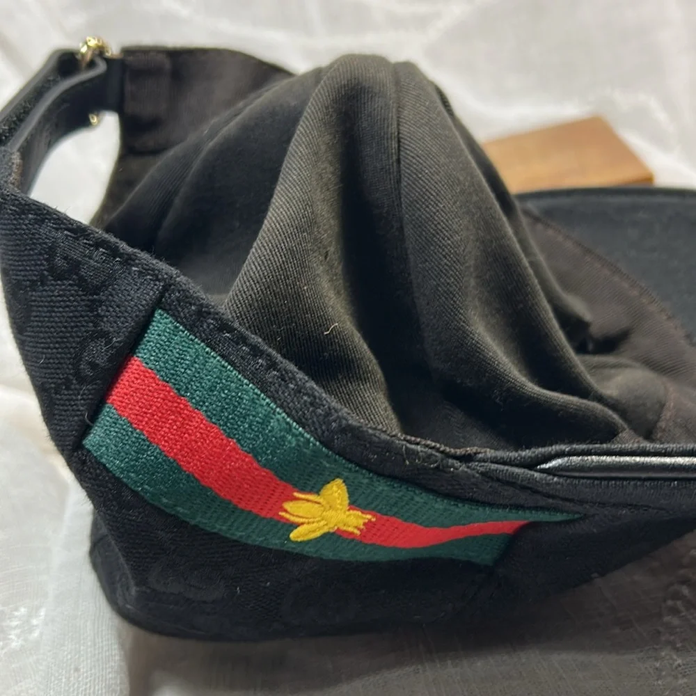 Gucci Authentic canvas leather double lined Baseball cap with bee embroidery